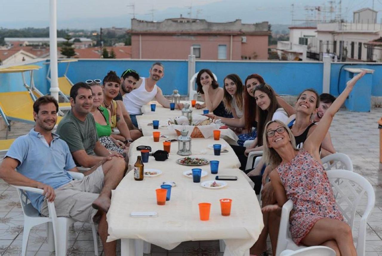 Gianni House Backpackers Hostel Giardini Naxos Eksteriør bilde