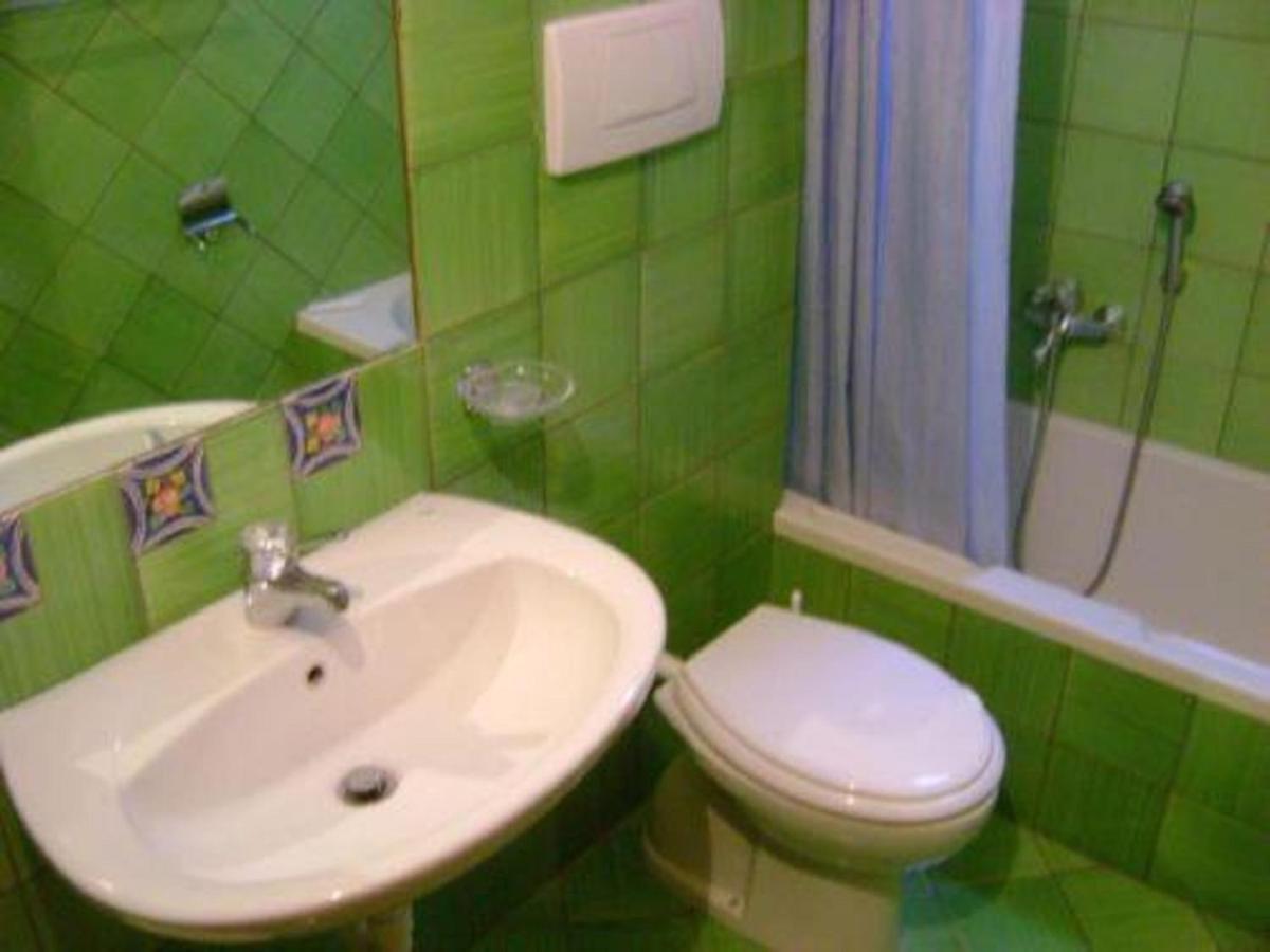 Gianni House Backpackers Hostel Giardini Naxos Eksteriør bilde