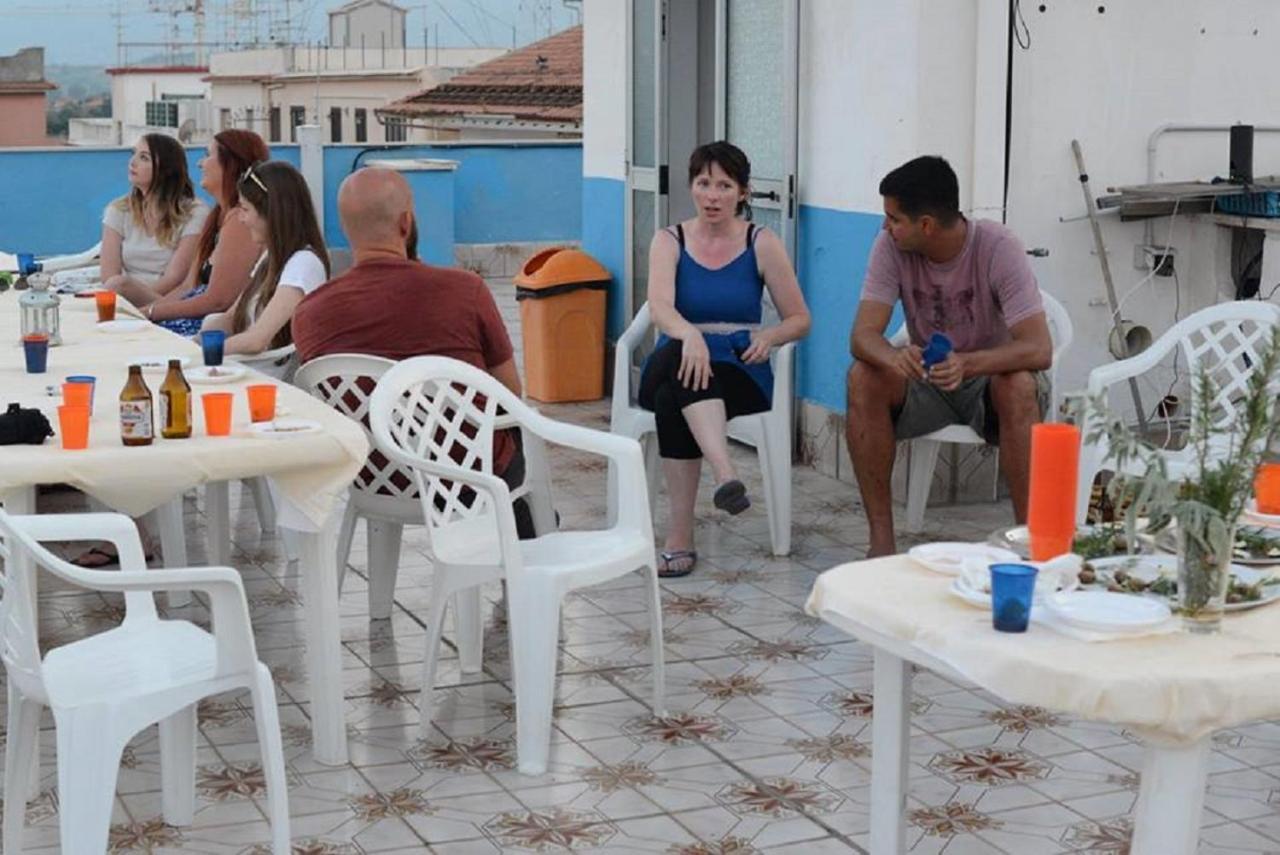 Gianni House Backpackers Hostel Giardini Naxos Eksteriør bilde