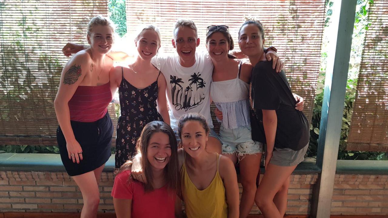 Gianni House Backpackers Hostel Giardini Naxos Eksteriør bilde
