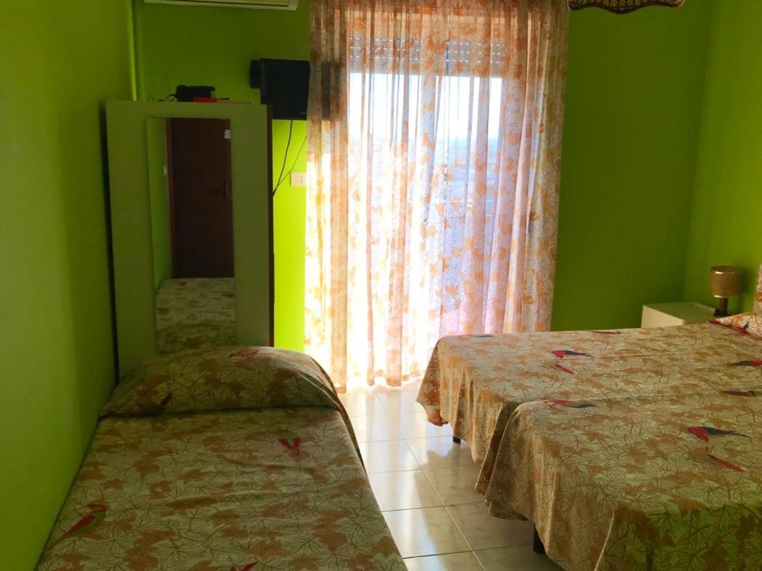 Gianni House Backpackers Hostel Giardini Naxos Eksteriør bilde